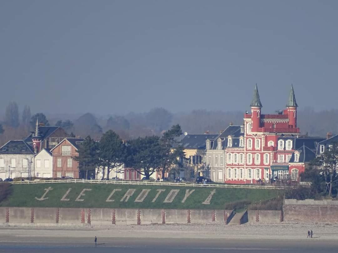 Les Garennes Bed & Breakfast Favières Екстериор снимка