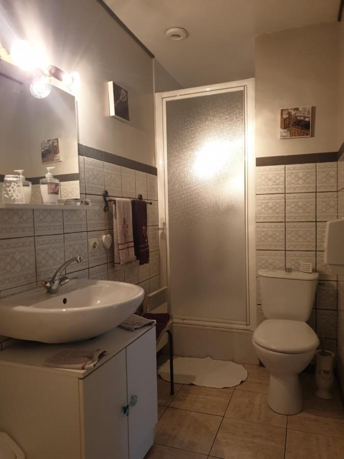 Les Garennes Bed & Breakfast Favières Екстериор снимка